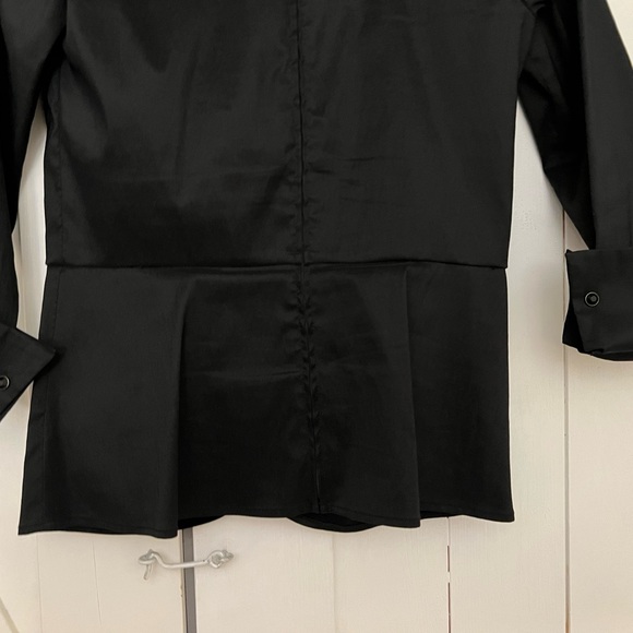 Black Taffetta Blouse
Brand: Tadashi Shoji
Size 08 - Picture 8 of 8